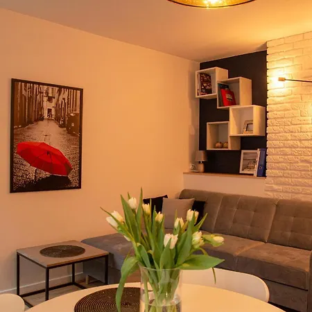 69 Old Town Apartament *