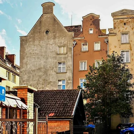 69 Old Town